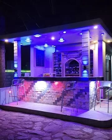Bar and evening atmosphere at White Sand Beach